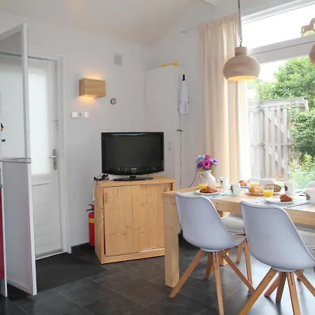 In With Private Terrace And Garden