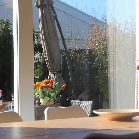 Nyaraló In With Private Terrace And Garden Egmond aan den Hoef